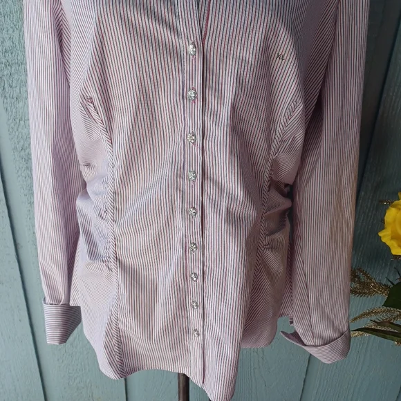 NEW YORK & COMPANY beautiful blouse with collar, striped long sleeve polo style - Picture 6 of 15